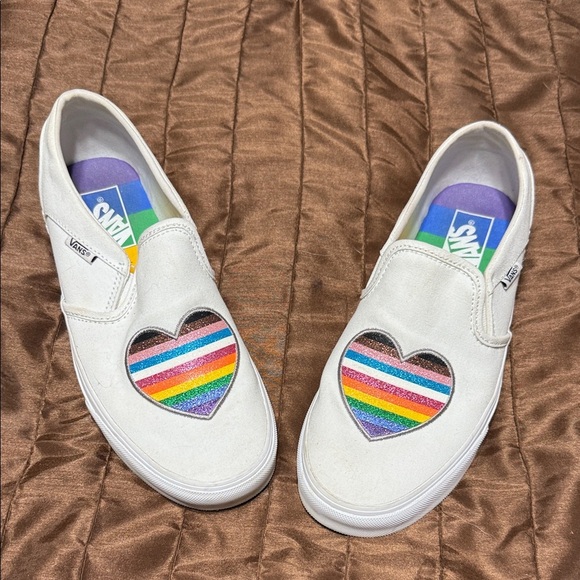 Vans Pride Edition White Slip-On with Multicolor Heart - Picture 1 of 5
